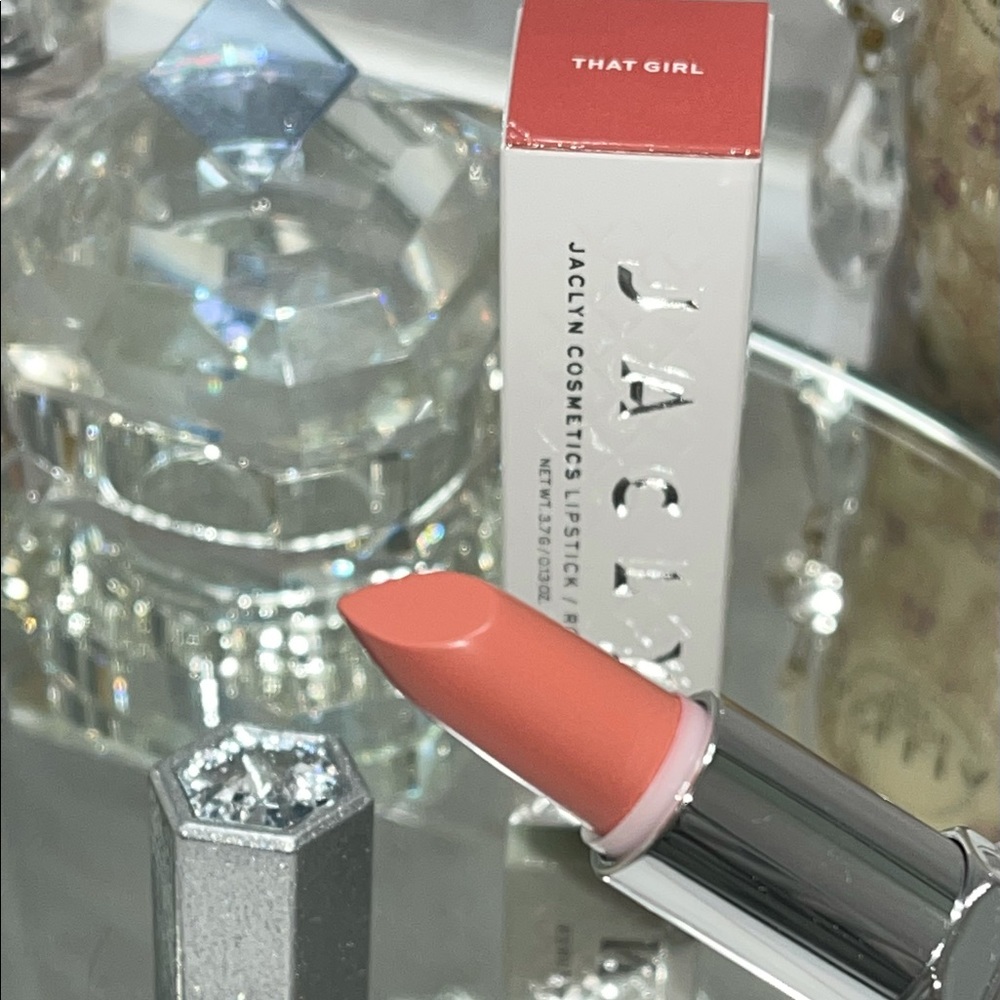 NWT Jaclyn Cosmetics Lipstick Shade THAT GIRL ❤️💄